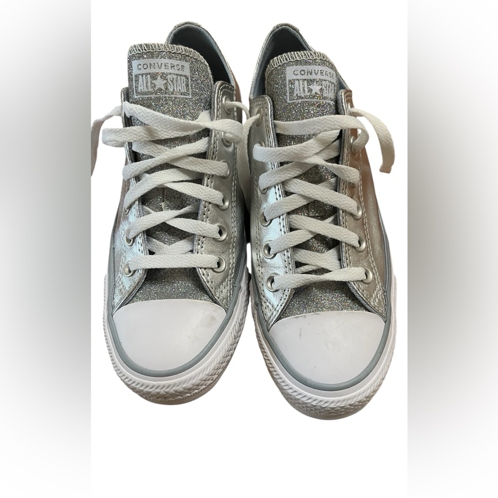 Converse Women’s Silver Metallic Low Top All Stars w Glitter Size 8